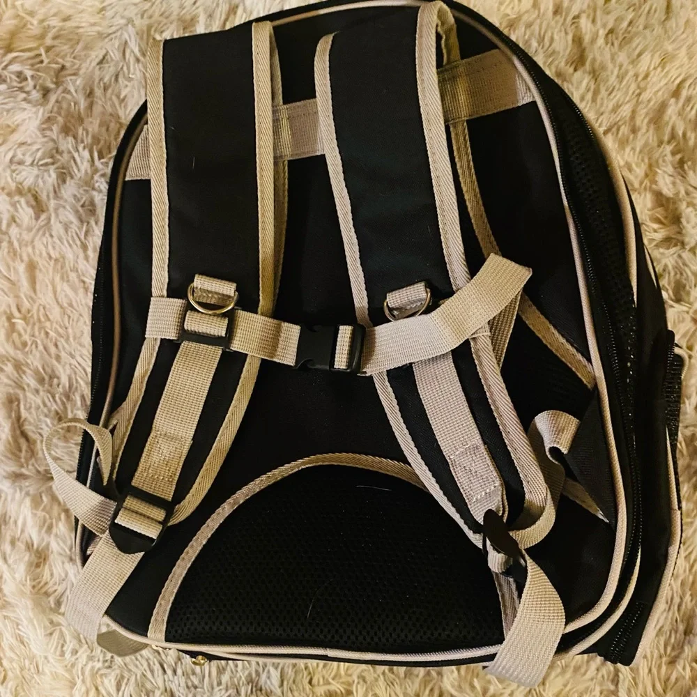 Whisker City Pet Carrier